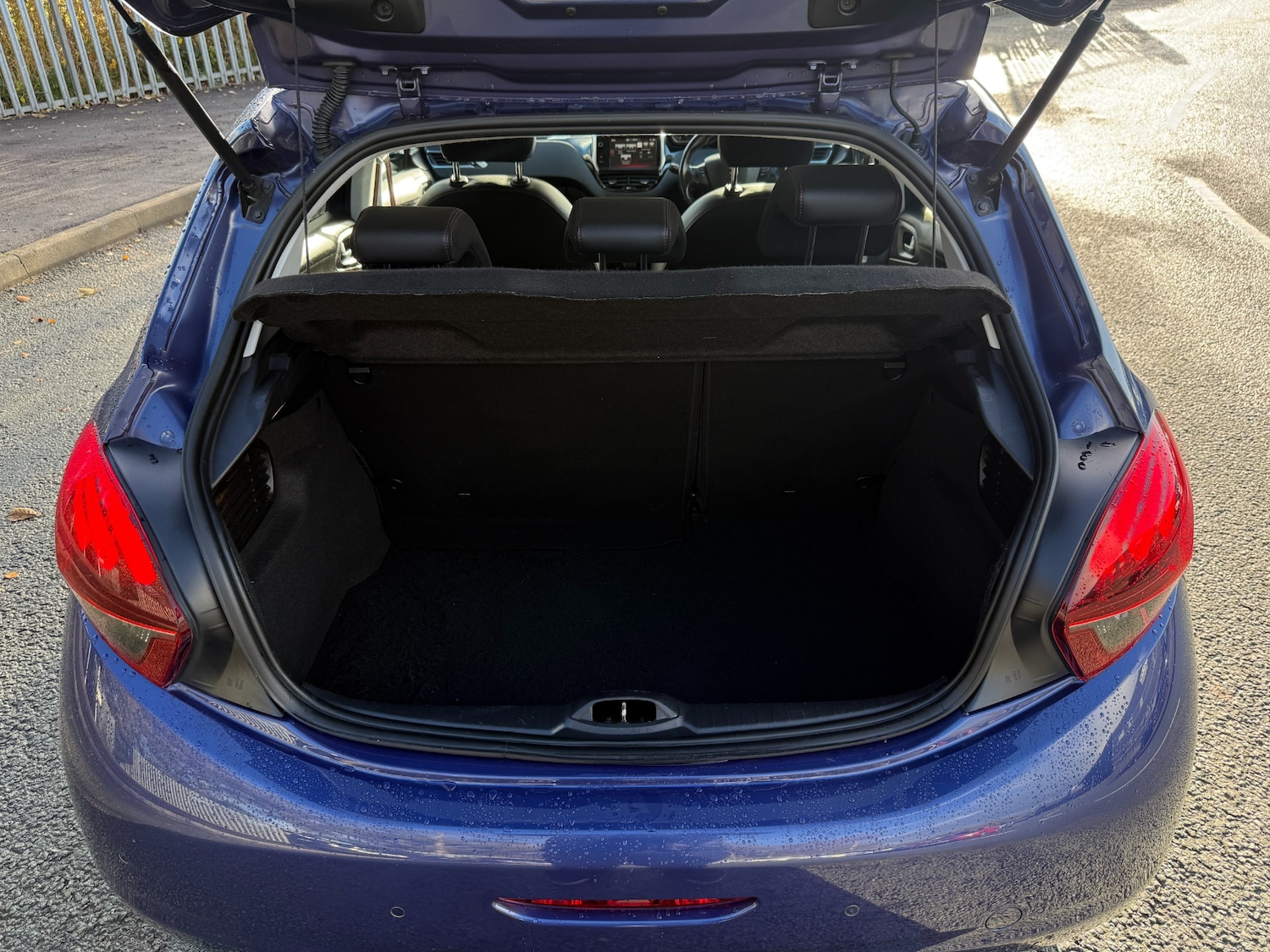 Used Peugeot 208 2016 for sale - 76578407: Photo 12