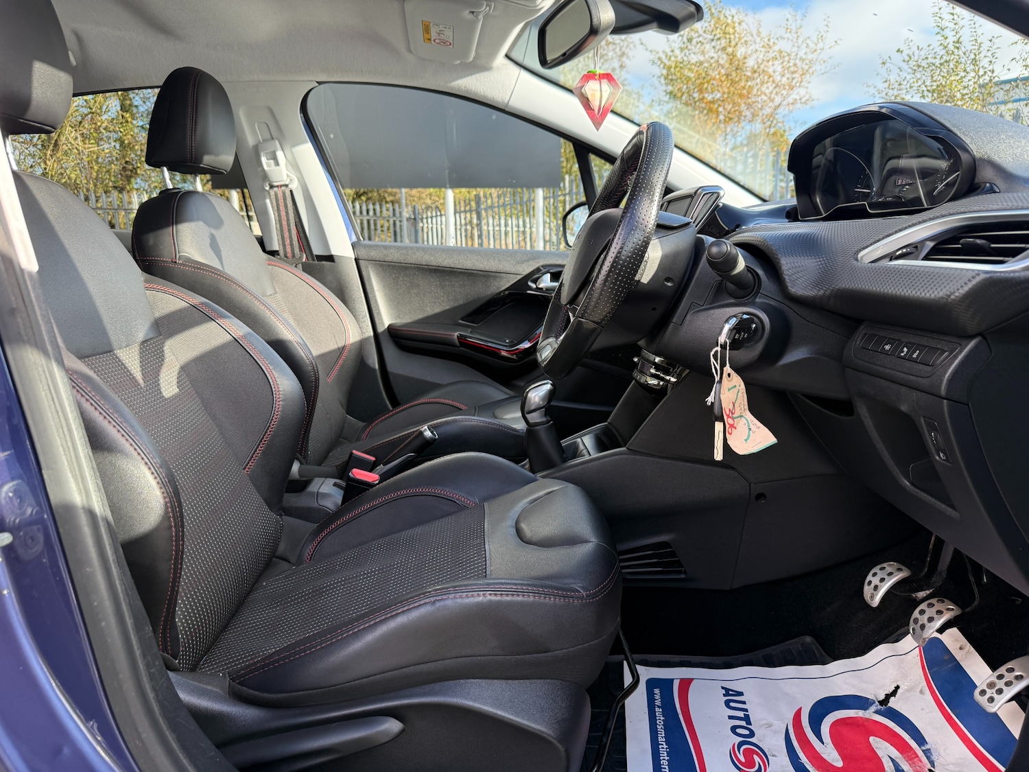 Used Peugeot 208 2016 for sale - 76578407: Photo 21