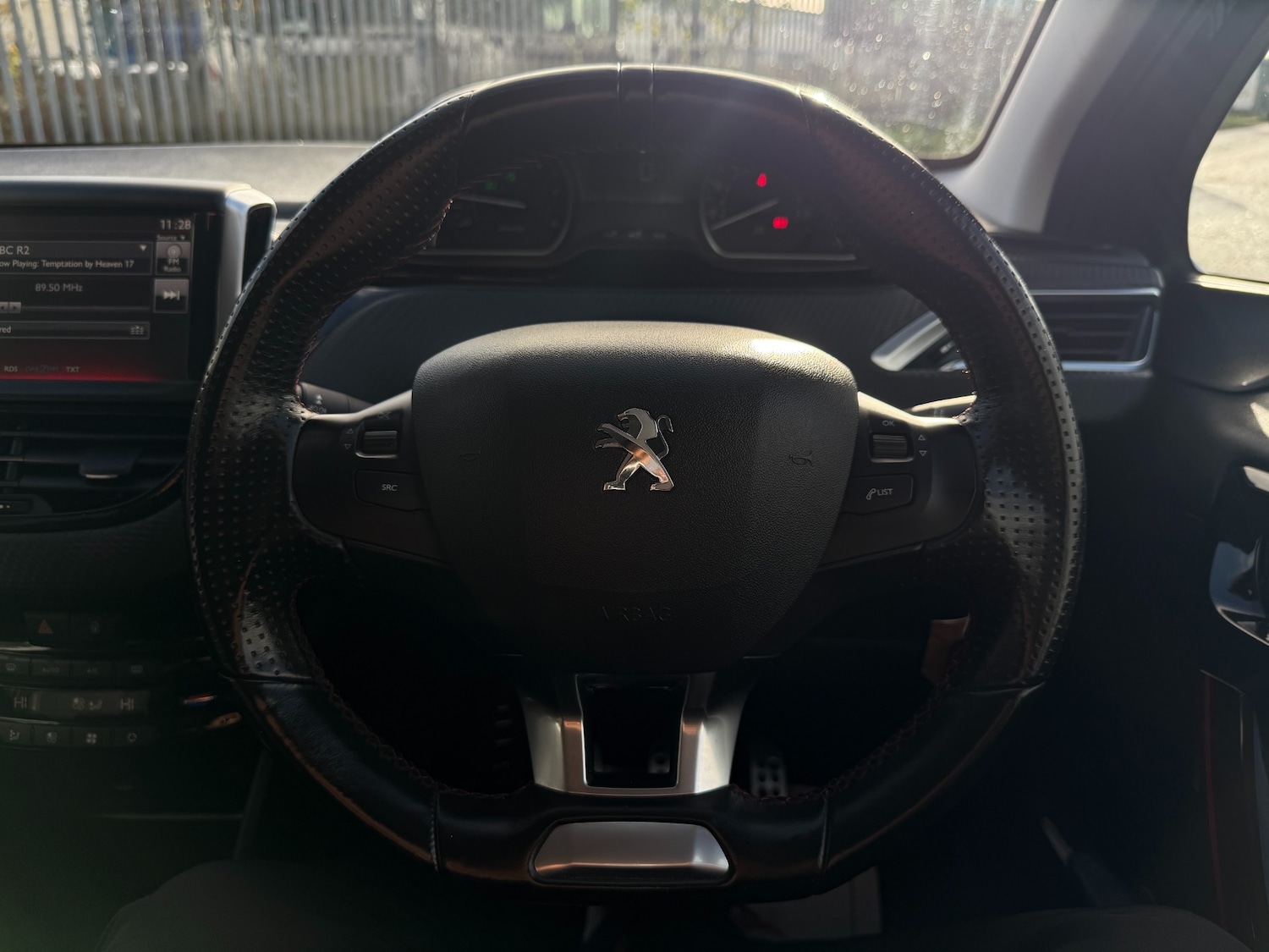 Used Peugeot 208 2016 for sale - 76578407: Photo 25