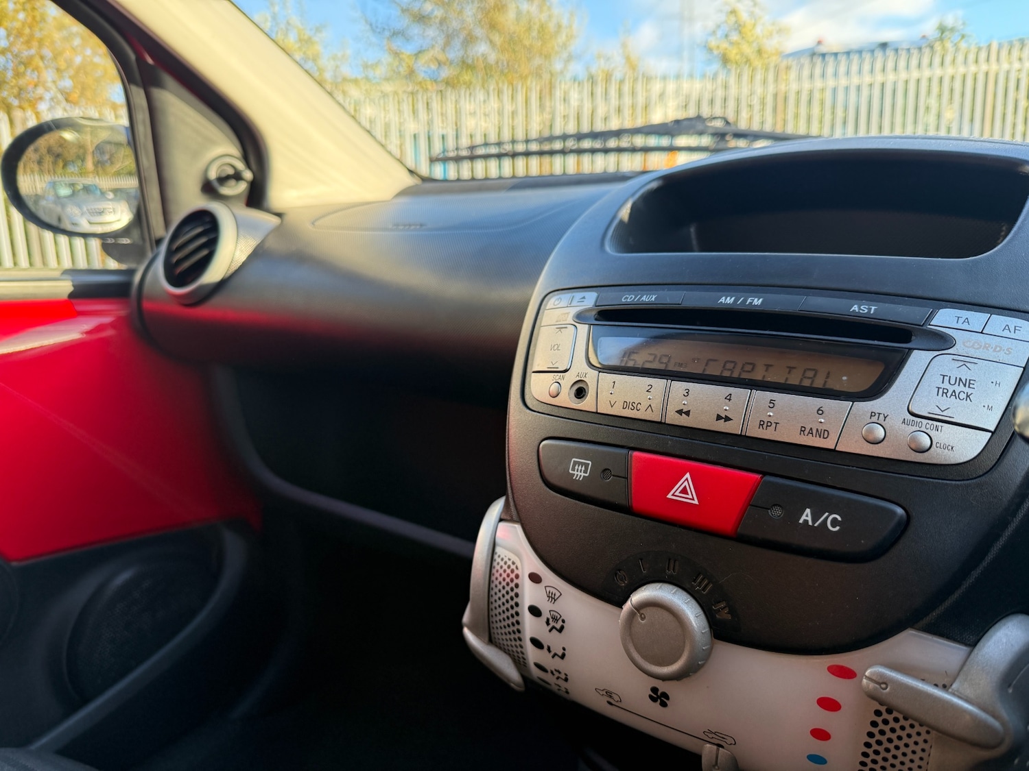 Used Peugeot 107 2013 for sale - 76382765: Photo 18