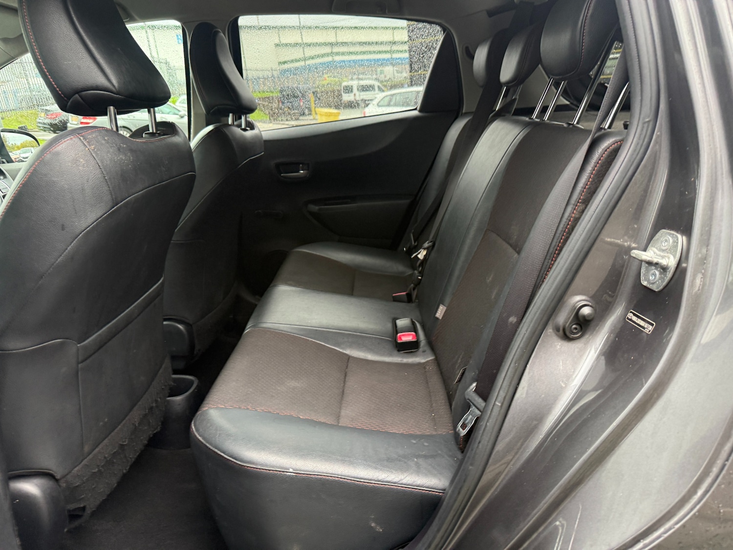 Used Toyota Yaris 2013 for sale - 76426856: Photo 10