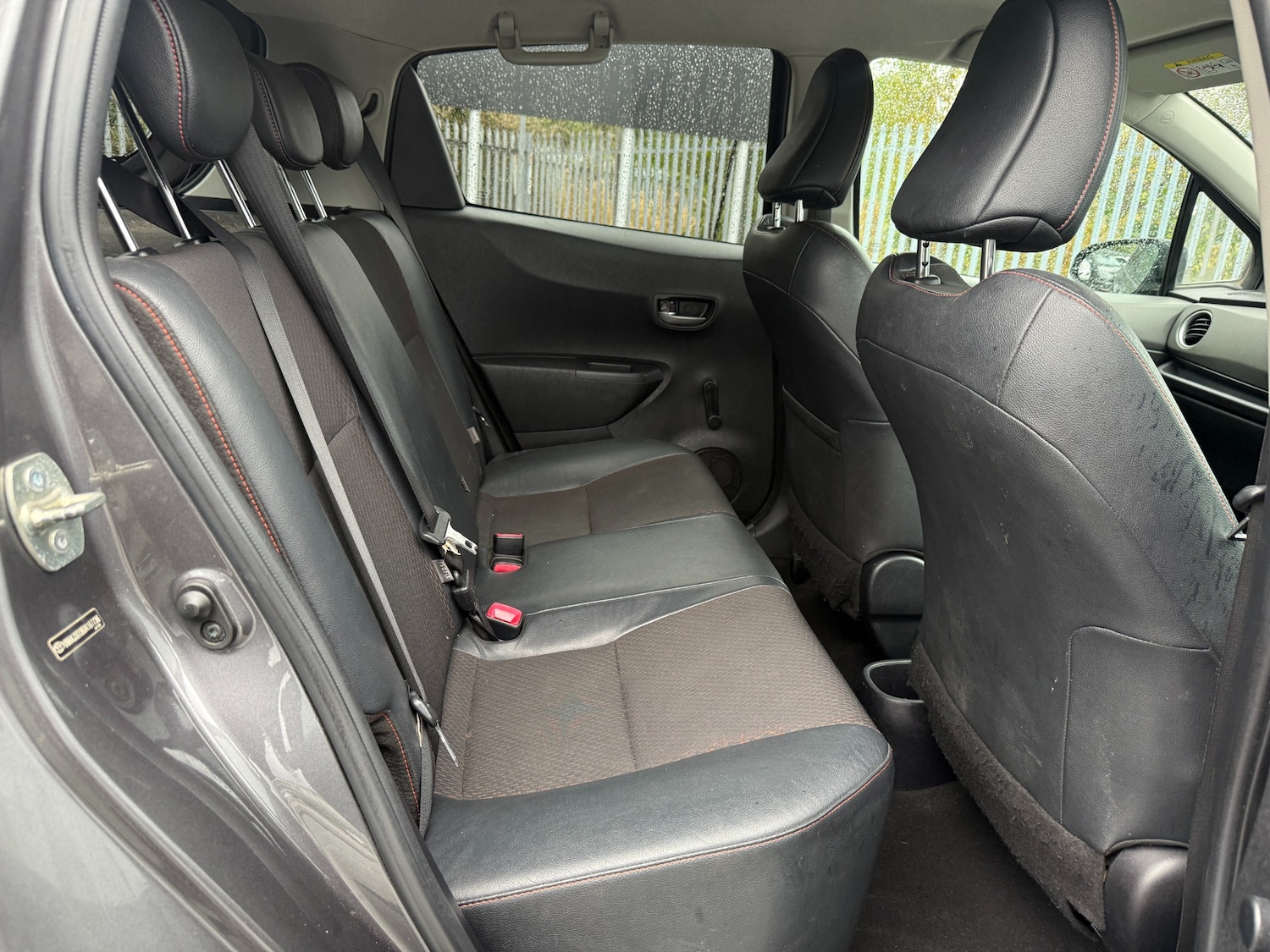 Used Toyota Yaris 2013 for sale - 76426856: Photo 12