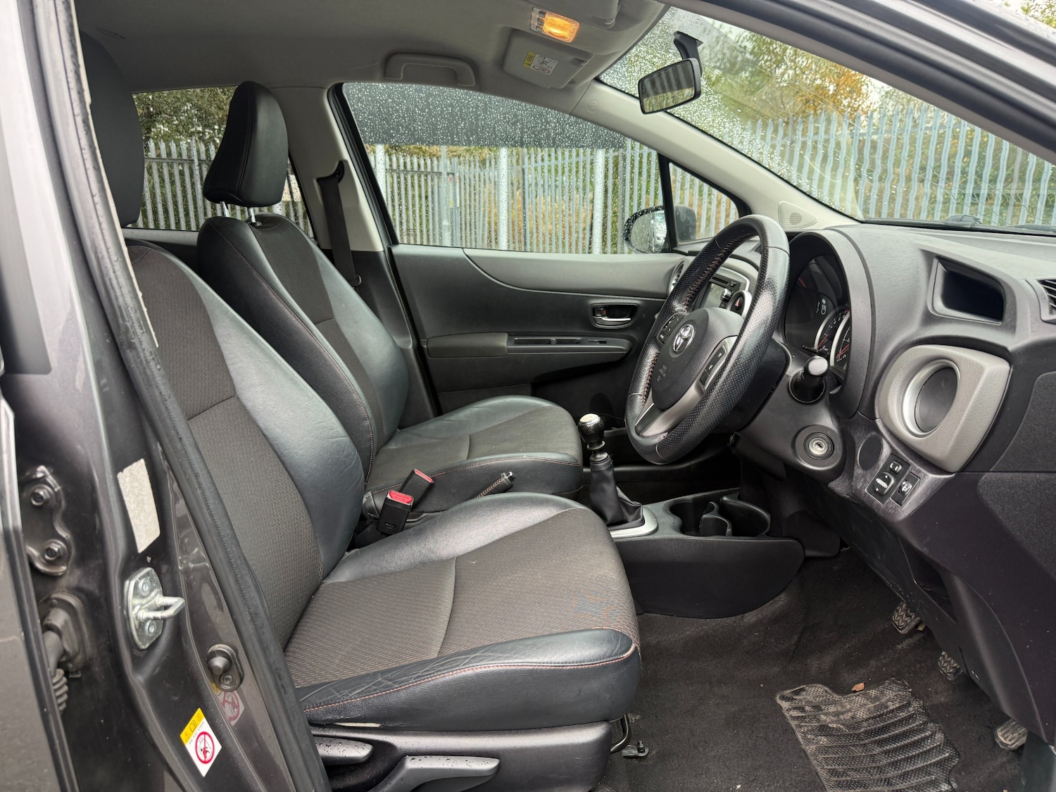 Used Toyota Yaris 2013 for sale - 76426856: Photo 14