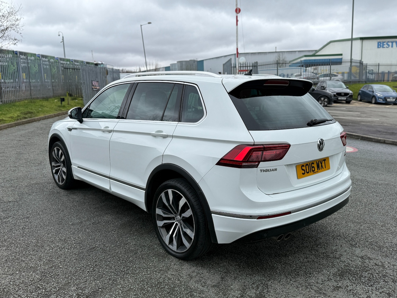 Used Volkswagen Tiguan 2016 for sale - 77529824: Photo 5