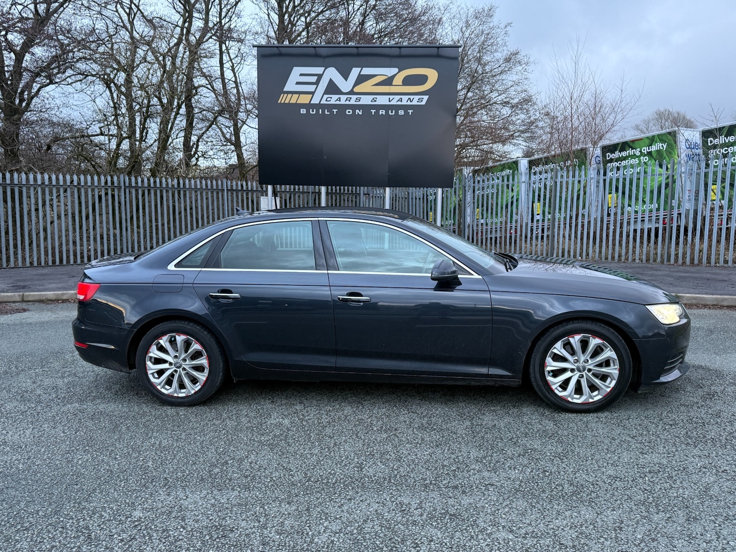 Used Audi A4 2017 for sale - 77568555: Photo 2