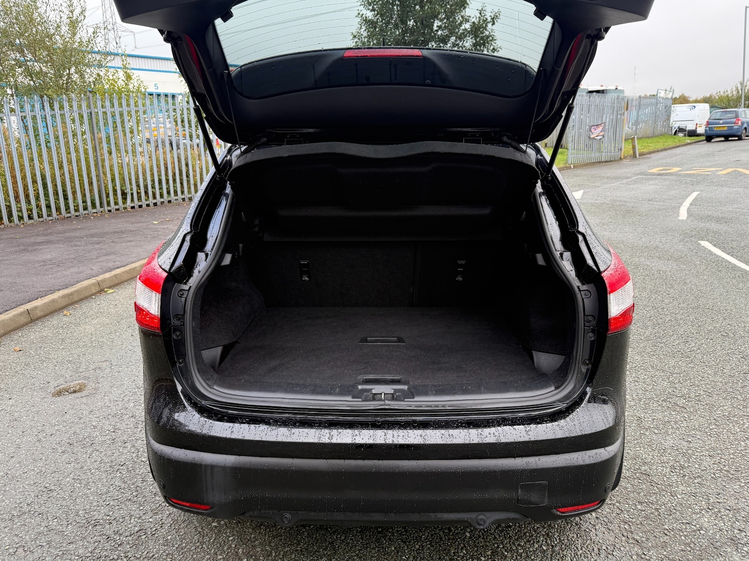 Used Nissan Qashqai 2016 for sale - 76322133: Photo 12