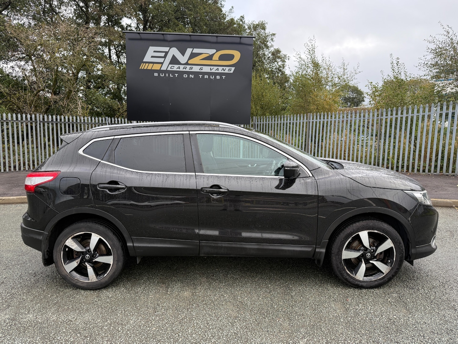 Used Nissan Qashqai 2016 for sale - 76322133: Photo 2