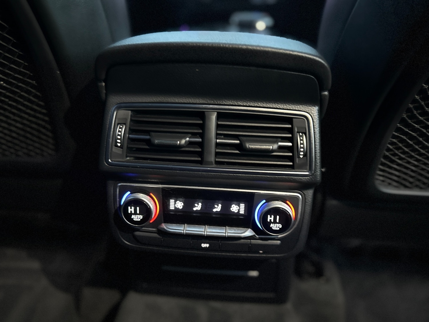 Used Audi Q7 2015 for sale - 77350436: Photo 25