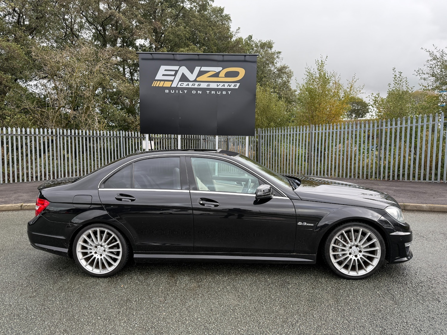 Used Mercedes-Benz C Class 2013 for sale - 76383199: Photo 2