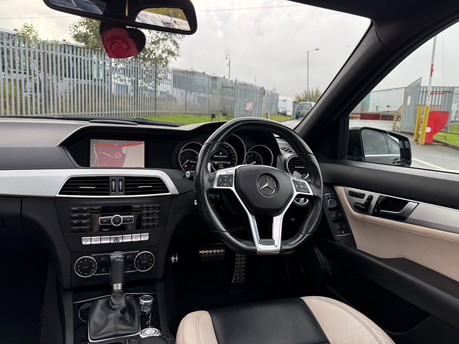 Used Mercedes-Benz C Class 2013 for sale - 76383199: Photo 22