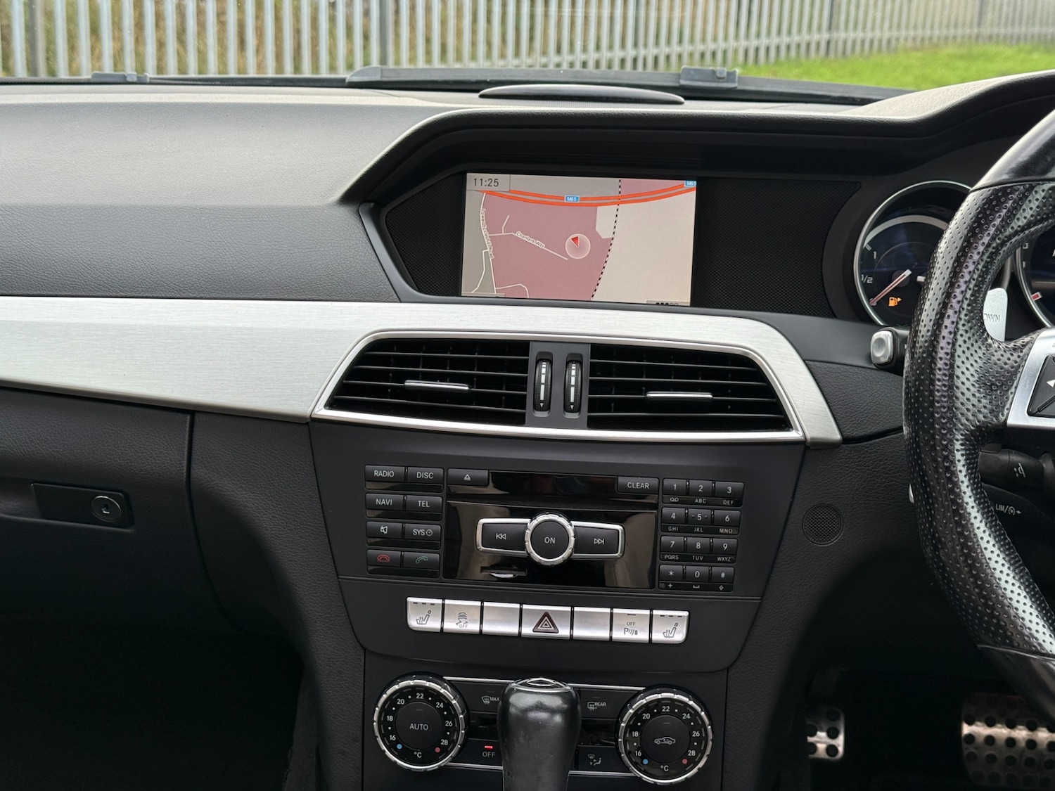 Used Mercedes-Benz C Class 2013 for sale - 76383199: Photo 23