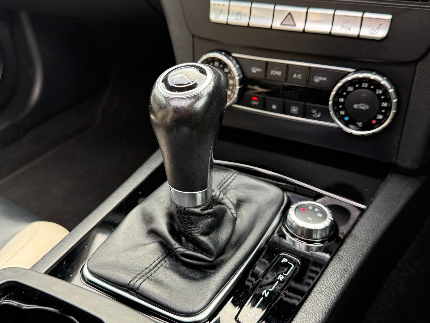 Used Mercedes-Benz C Class 2013 for sale - 76383199: Photo 37