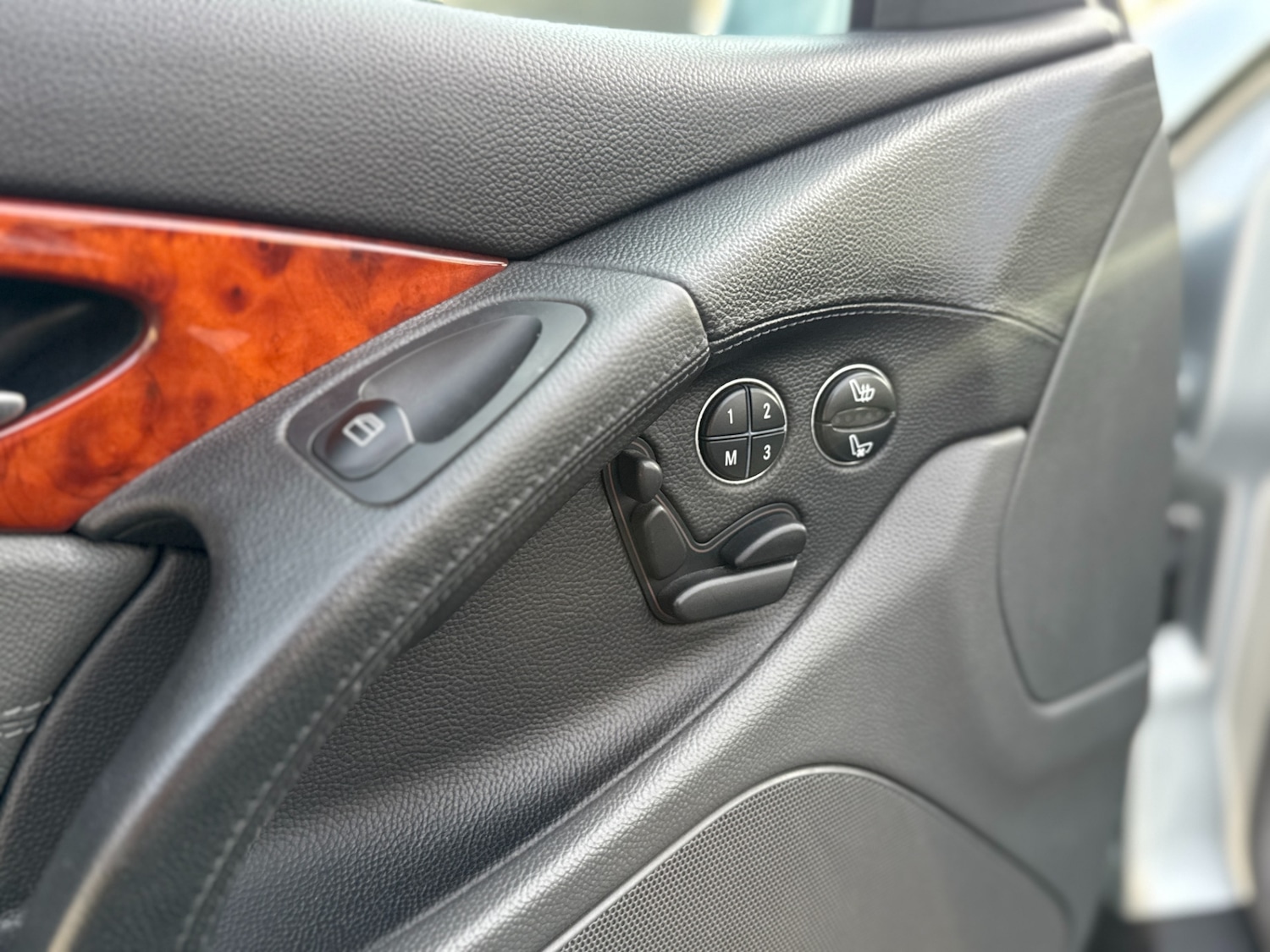 Used Mercedes-Benz S Class 2004 for sale - 77324527: Photo 23