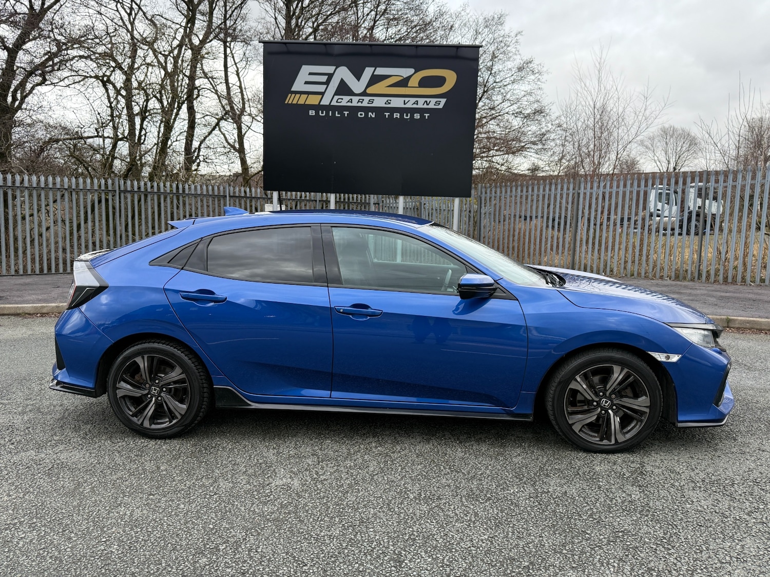 Used Honda Civic 2017 for sale - 77529762: Photo 2