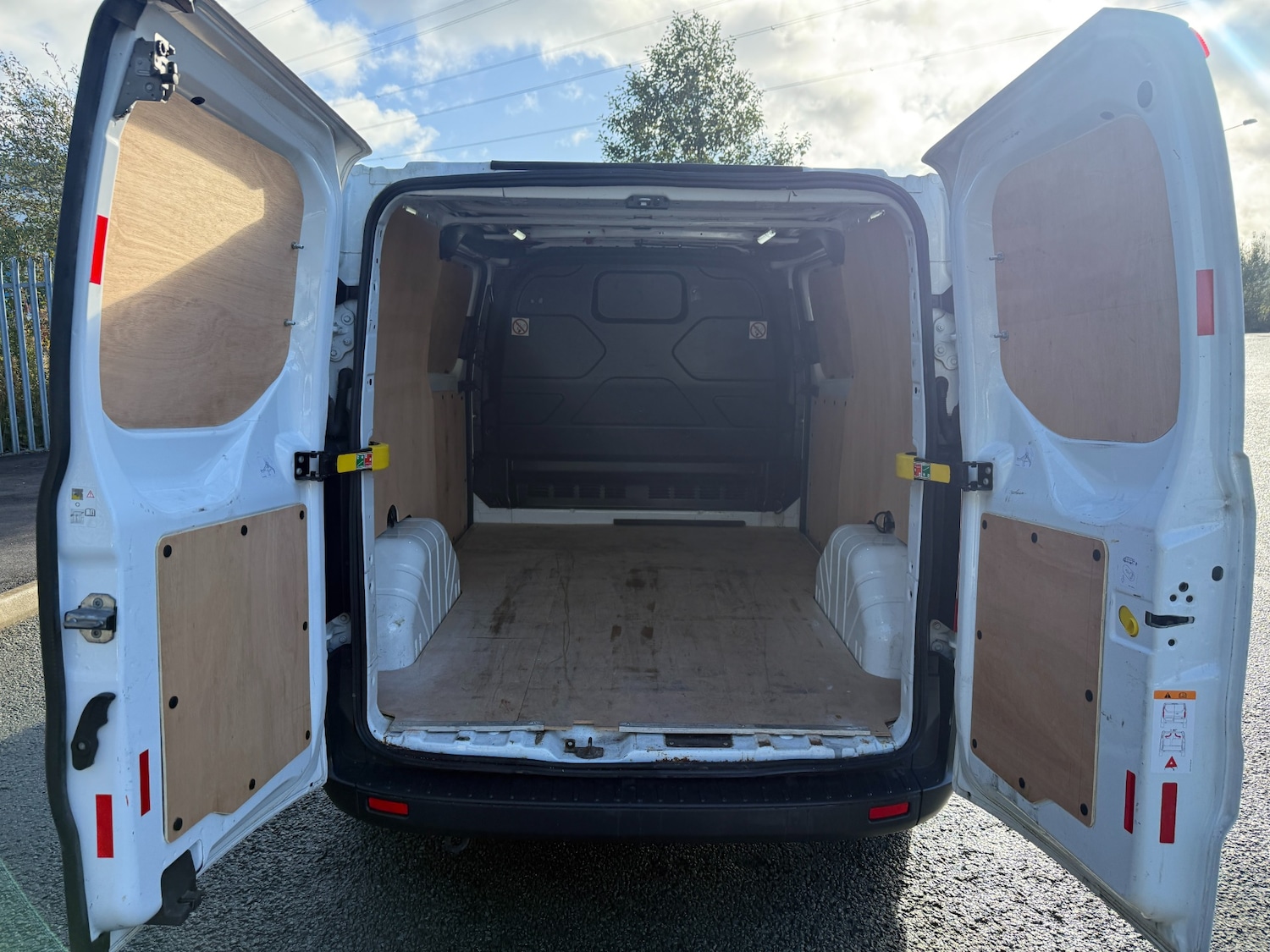 Used Ford Transit Custom 2017 for sale - 77088110: Photo 15