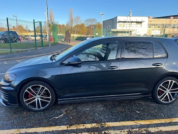 Used Volkswagen Golf 2016 for sale - 76738621: Photo