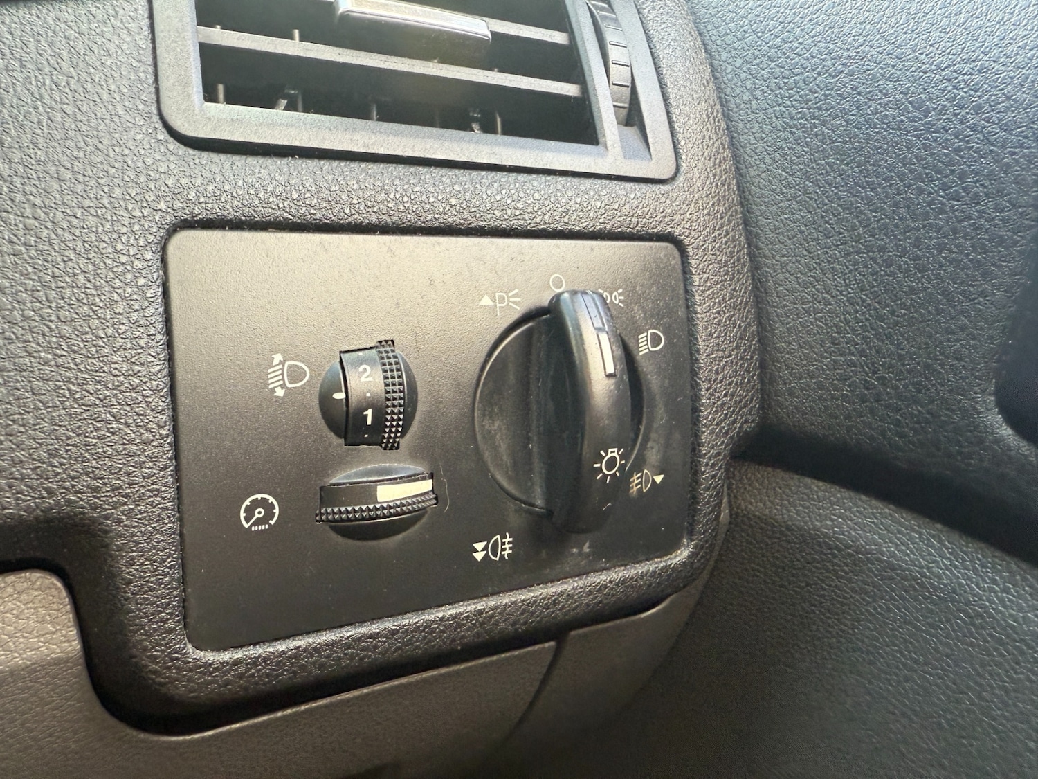 Used Ford Kuga 2010 for sale - 76117224: Photo 21