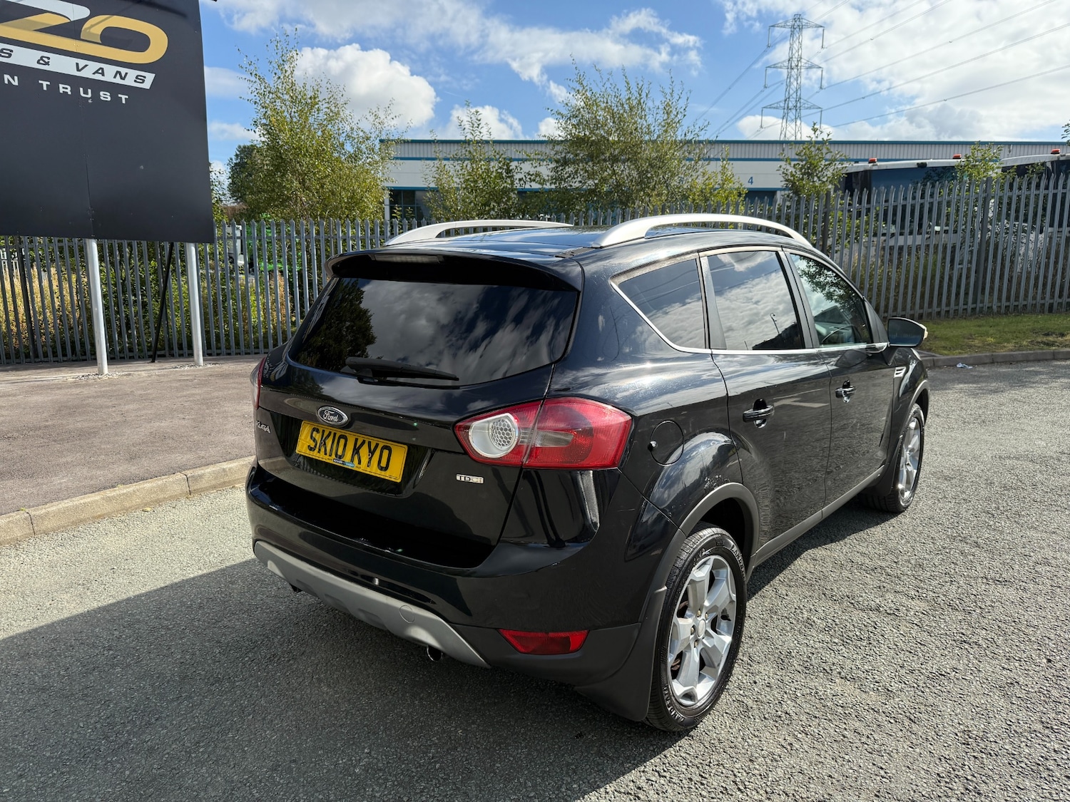 Used Ford Kuga 2010 for sale - 76117224: Photo 3
