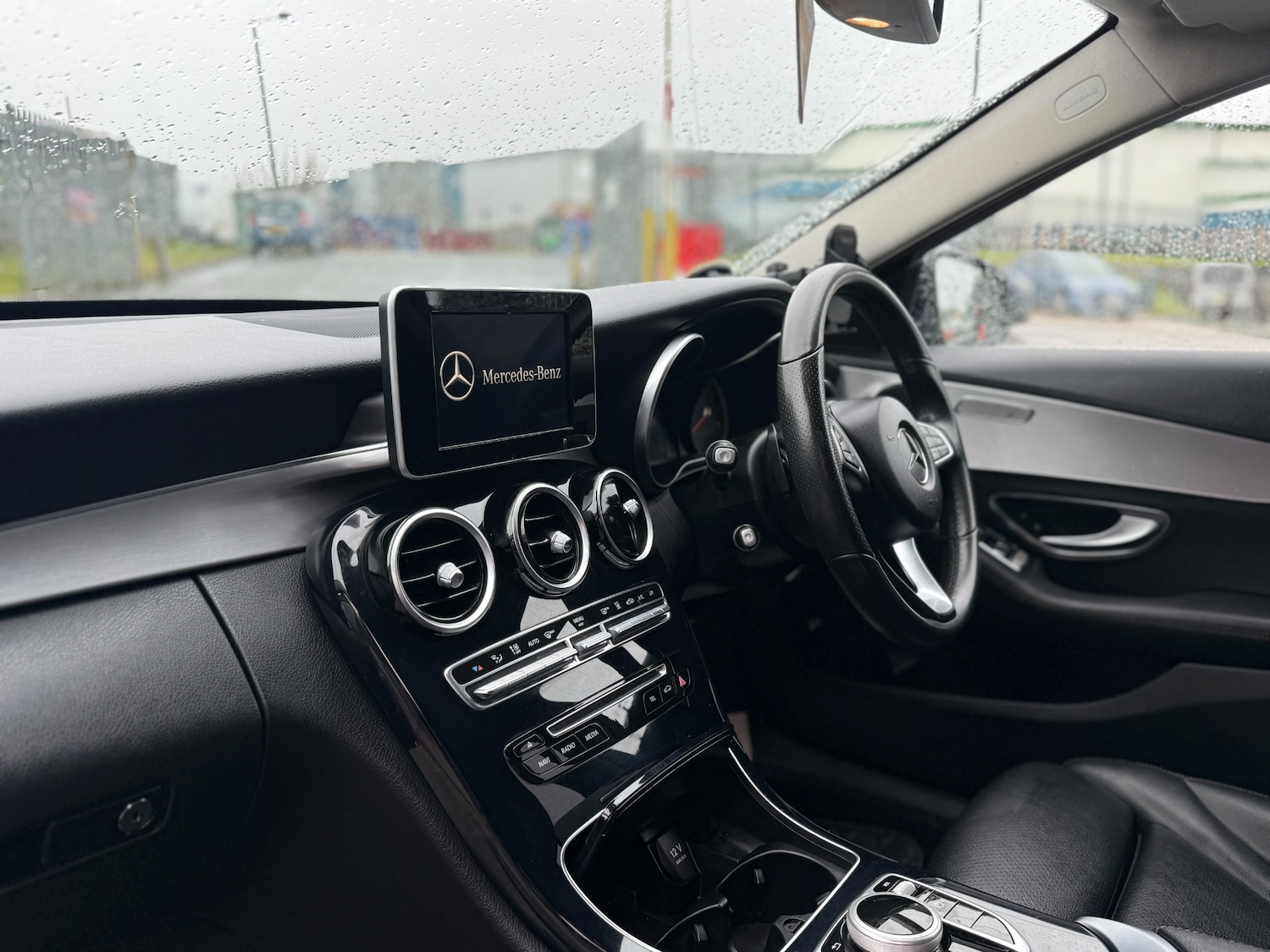 Used Mercedes-Benz C Class 2018 for sale - 77543817: Photo 11