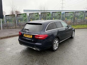 Used Mercedes-Benz C Class 2018 for sale - 77543817: Photo