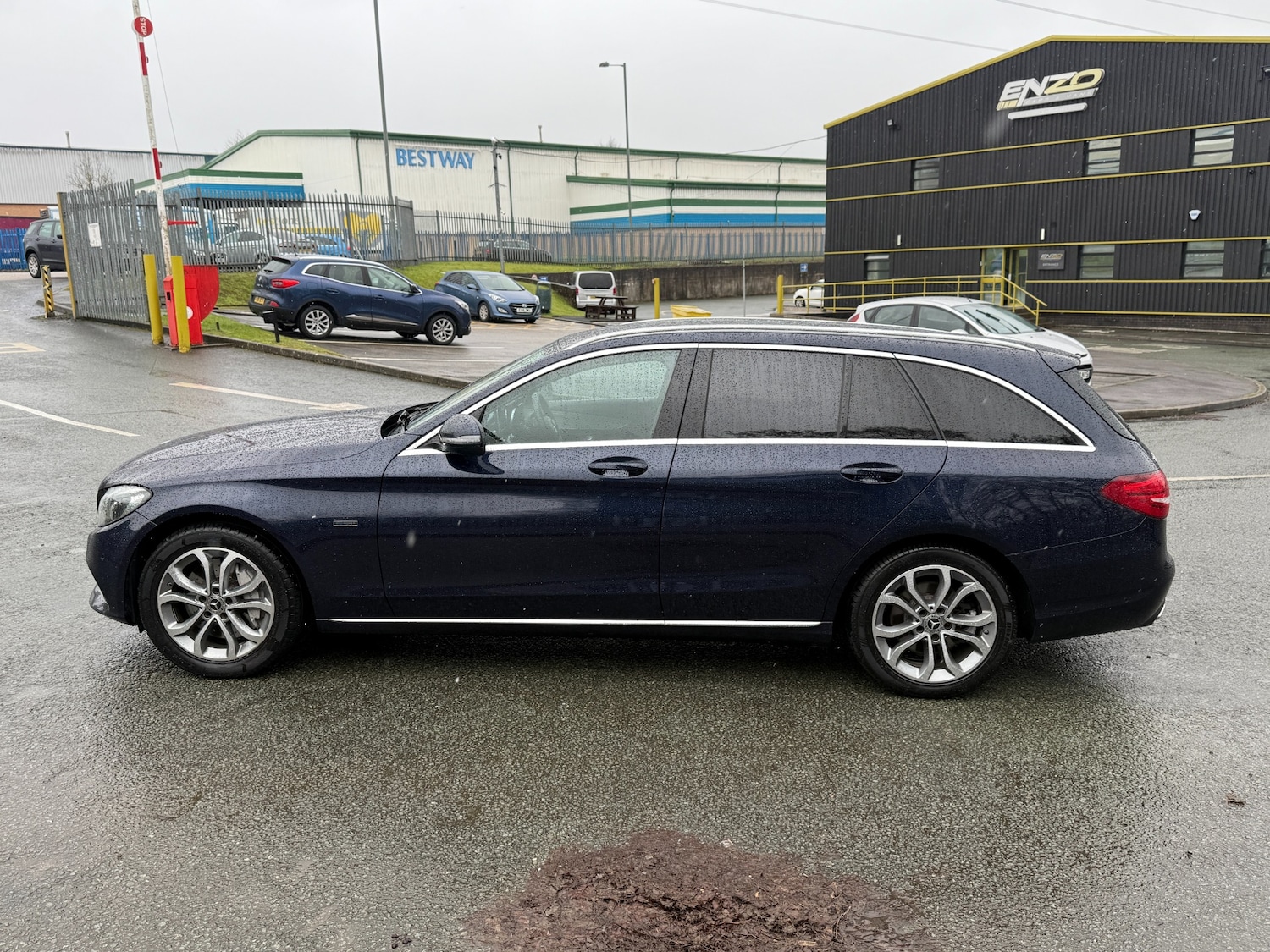 Used Mercedes-Benz C Class 2018 for sale - 77543817: Photo 5
