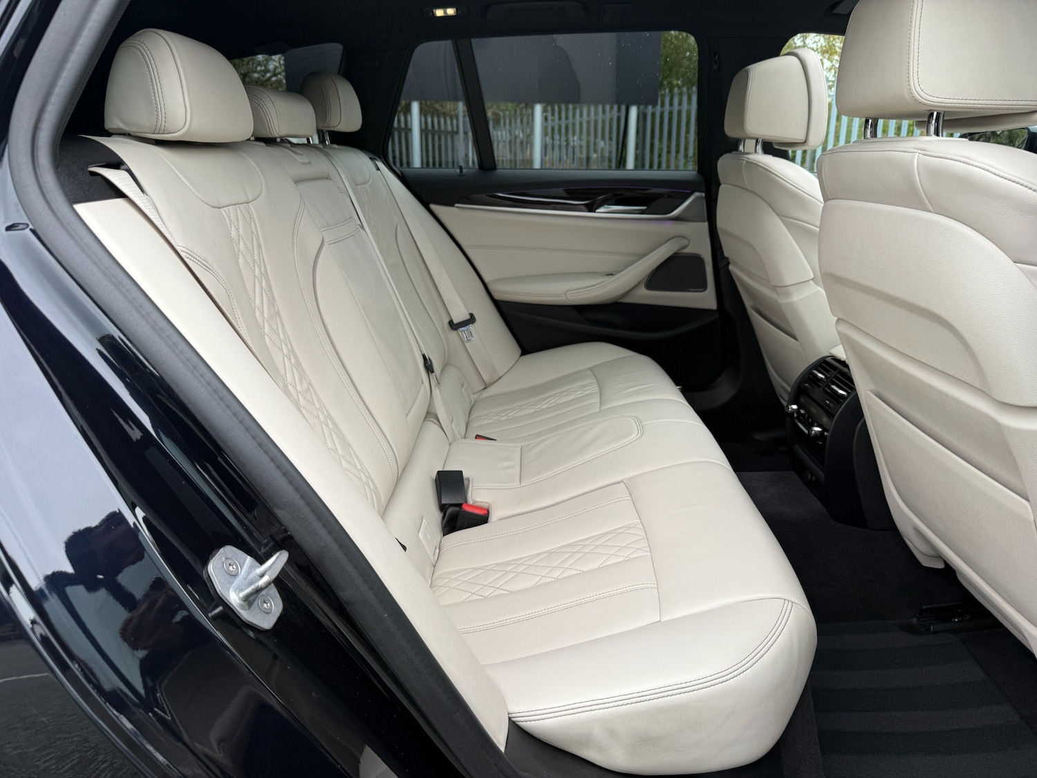 Used BMW 5 Series 2018 for sale - 76178130: Photo 18