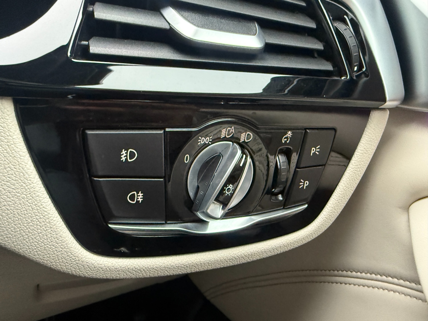 Used BMW 5 Series 2018 for sale - 76178130: Photo 42