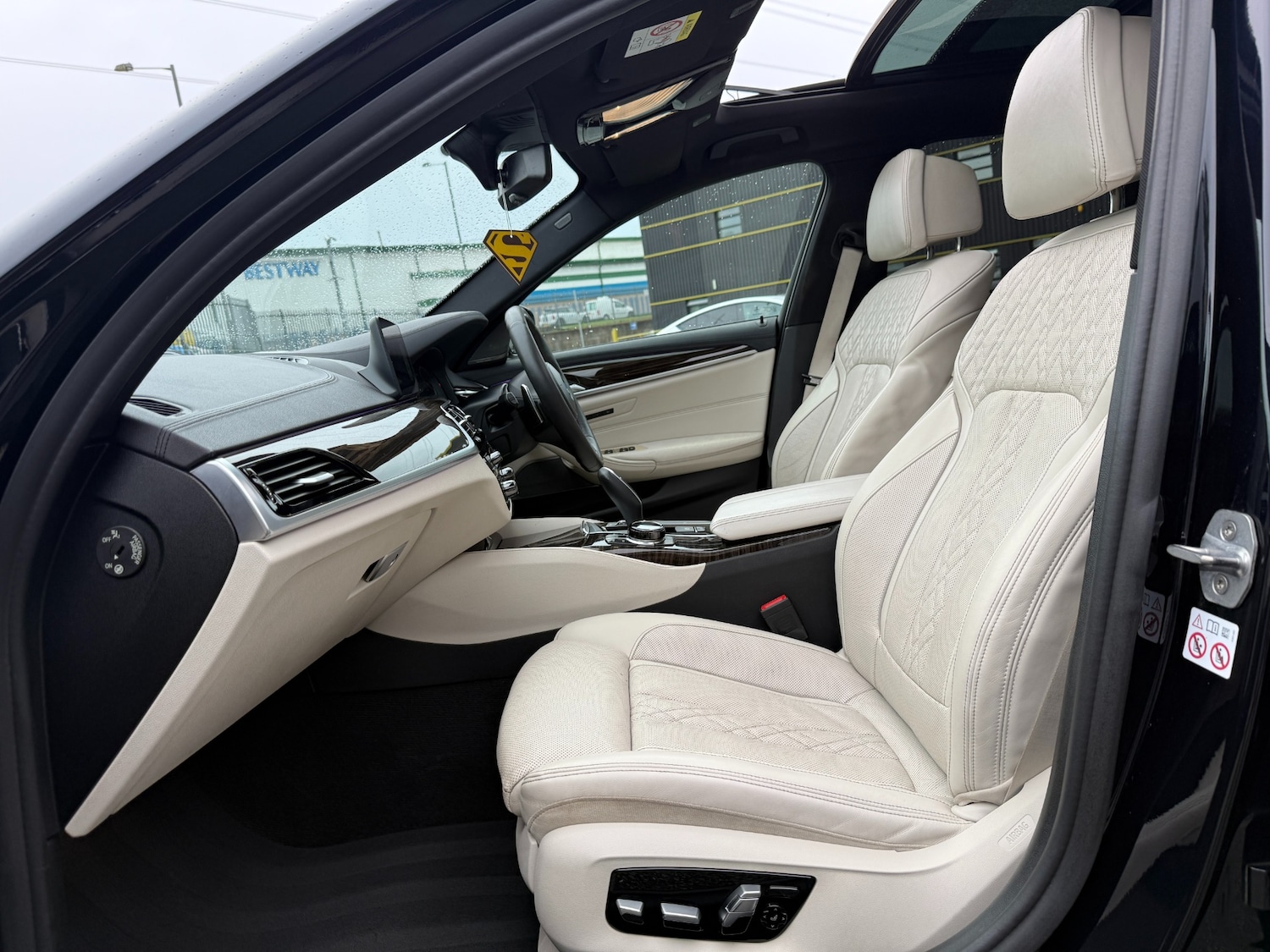 Used BMW 5 Series 2018 for sale - 76178130: Photo 9