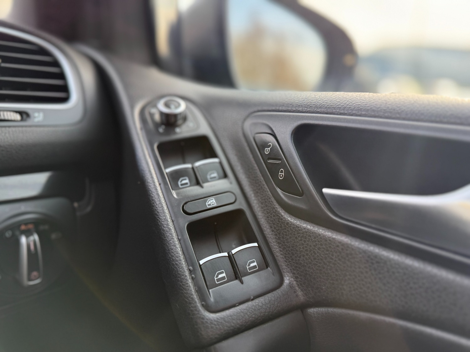 Used Volkswagen Golf 2012 for sale - 77950559: Photo 32