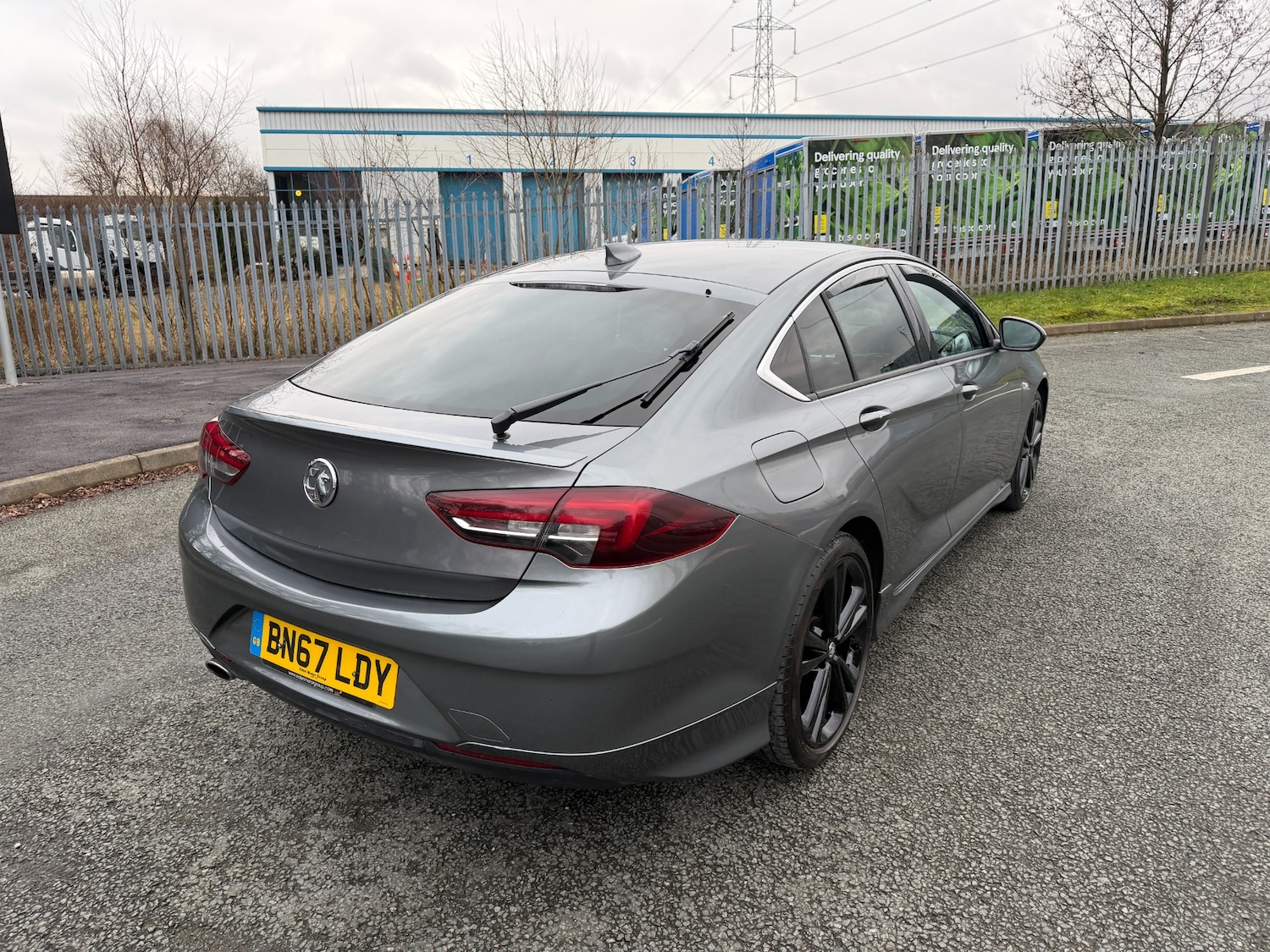 Used Vauxhall Insignia 2017 for sale - 77501560: Photo 3