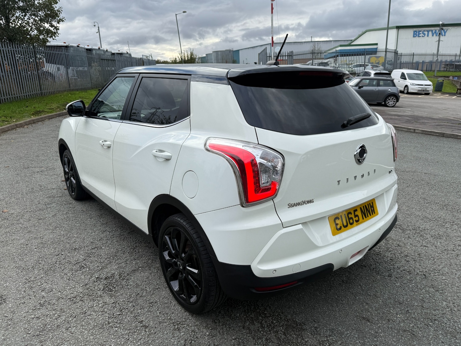 Used Ssangyong Tivoli 2015 for sale - 76382677: Photo 5