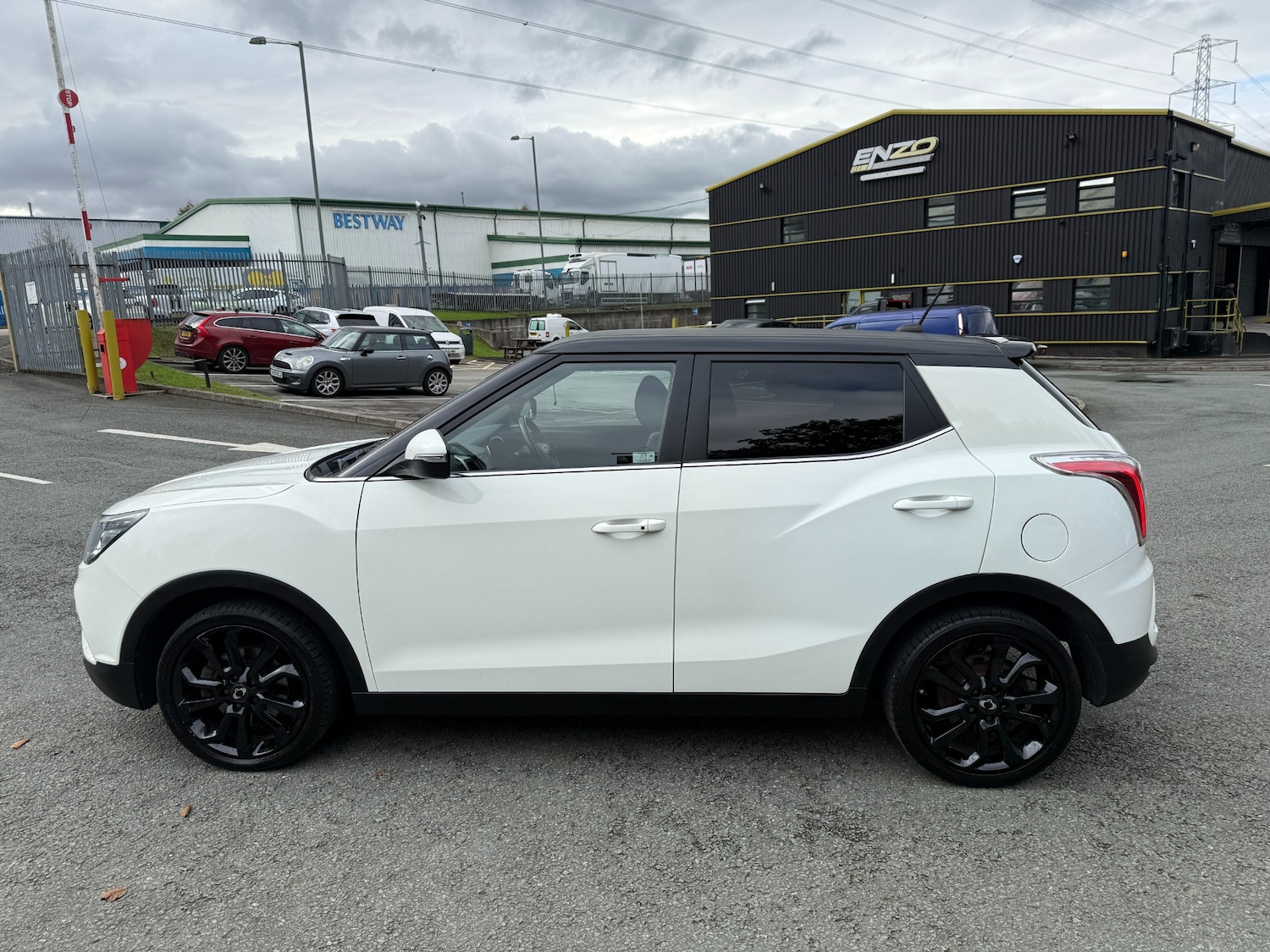 Used Ssangyong Tivoli 2015 for sale - 76382677: Photo 6