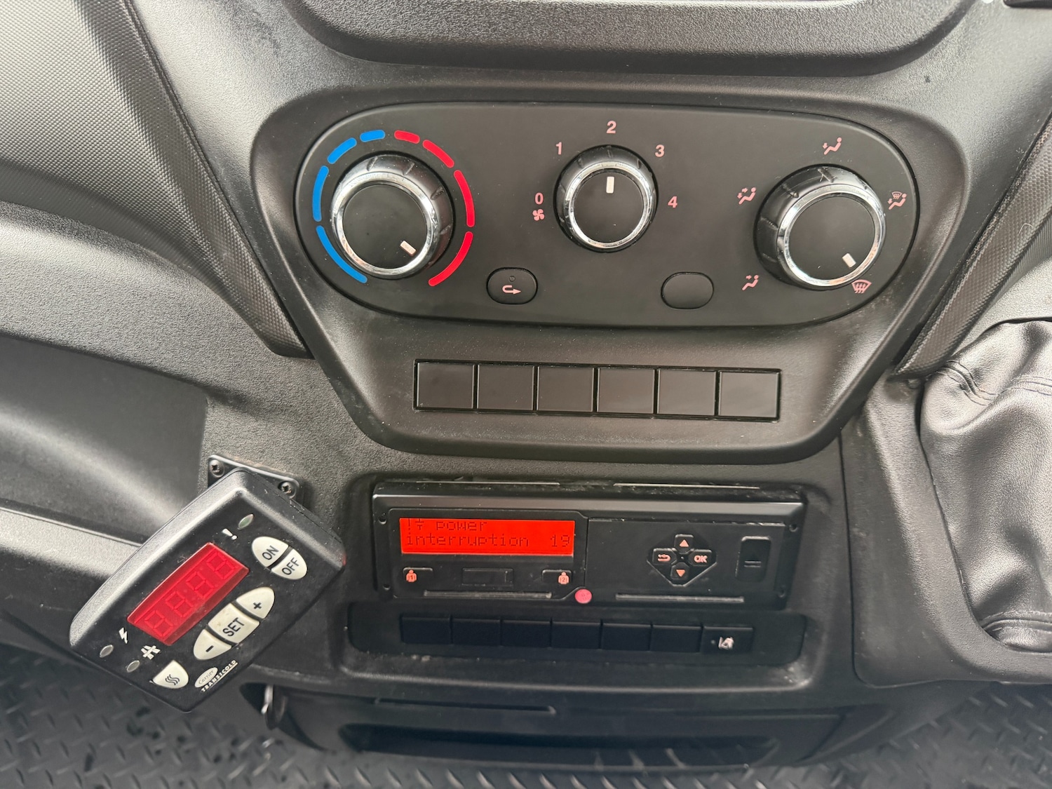 Used Iveco Daily 2016 for sale - 77529807: Photo 14