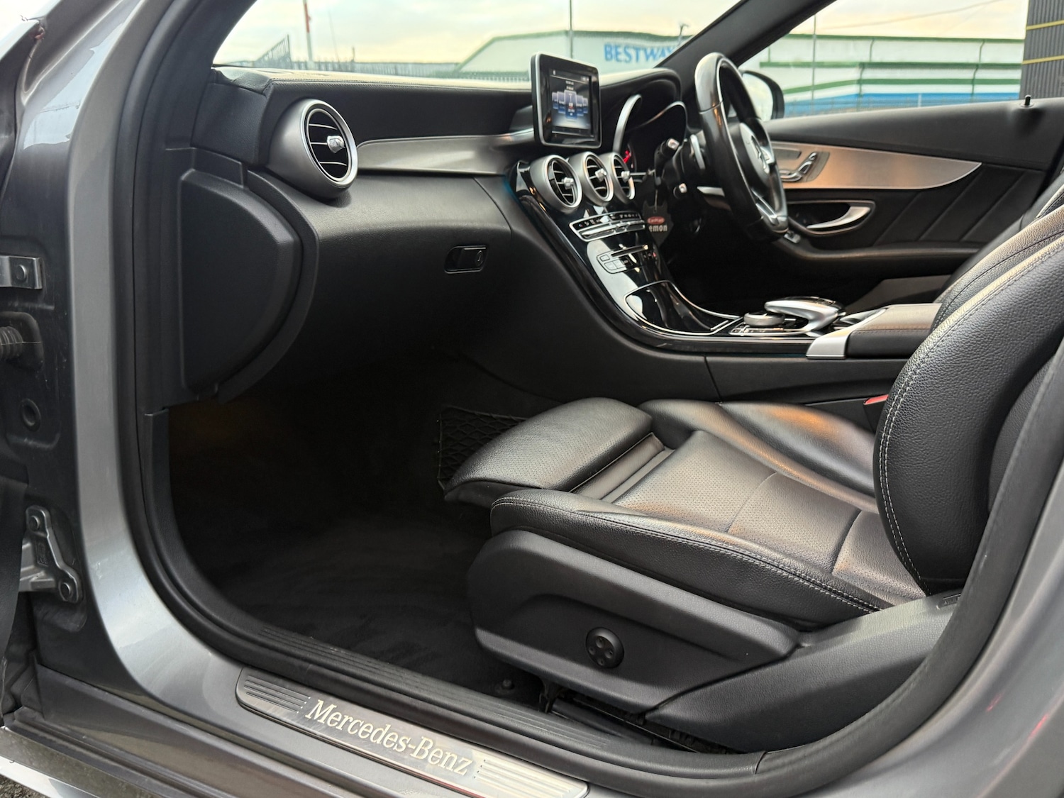 Used Mercedes-Benz C Class 2015 for sale - 76918728: Photo 13