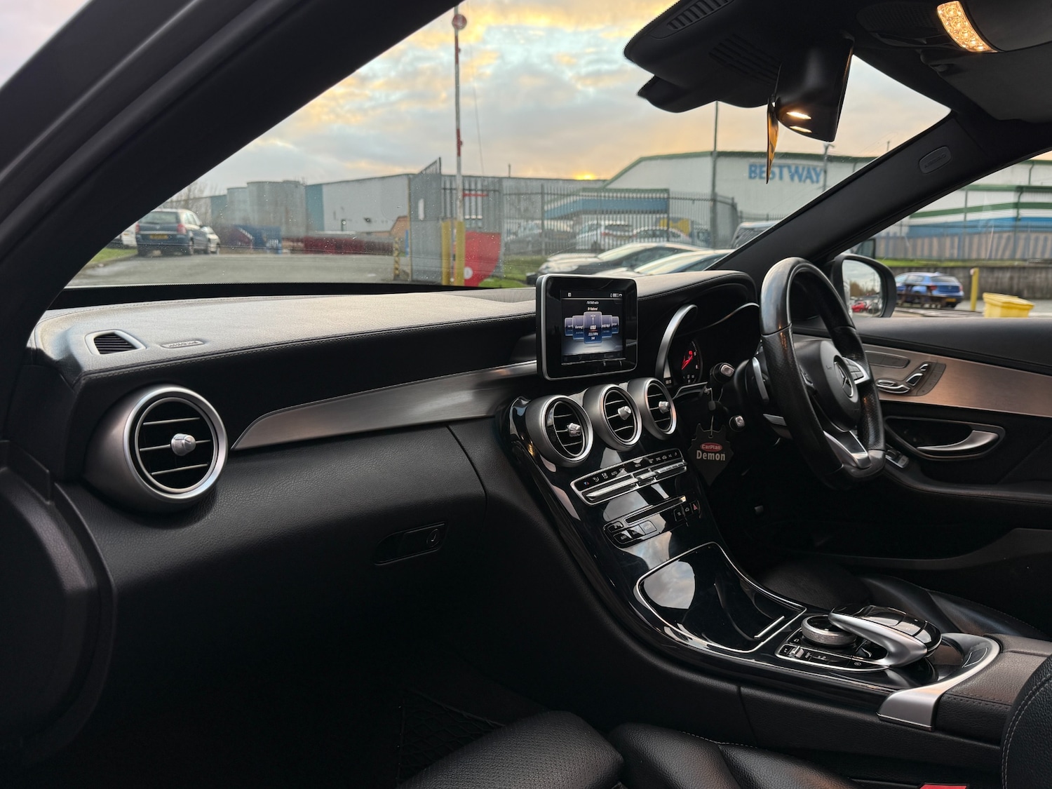 Used Mercedes-Benz C Class 2015 for sale - 76918728: Photo 17