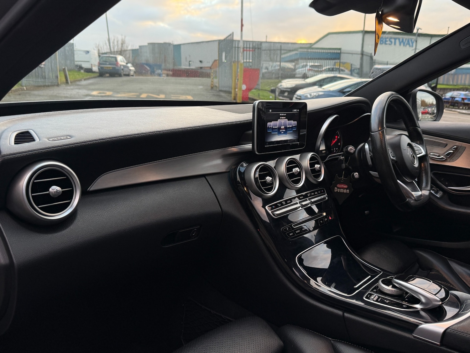 Used Mercedes-Benz C Class 2015 for sale - 76918728: Photo 18