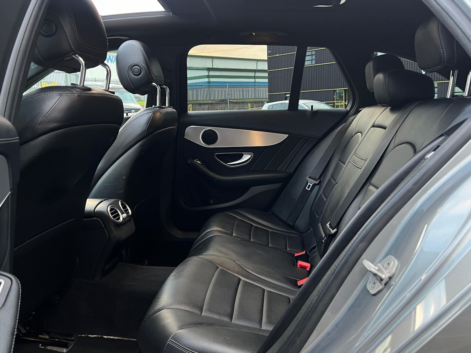 Used Mercedes-Benz C Class 2015 for sale - 76918728: Photo 21