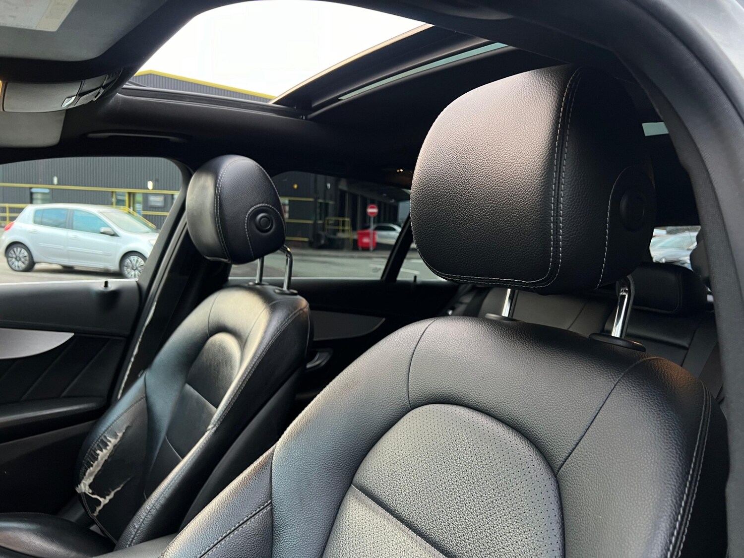 Used Mercedes-Benz C Class 2015 for sale - 76918728: Photo 22