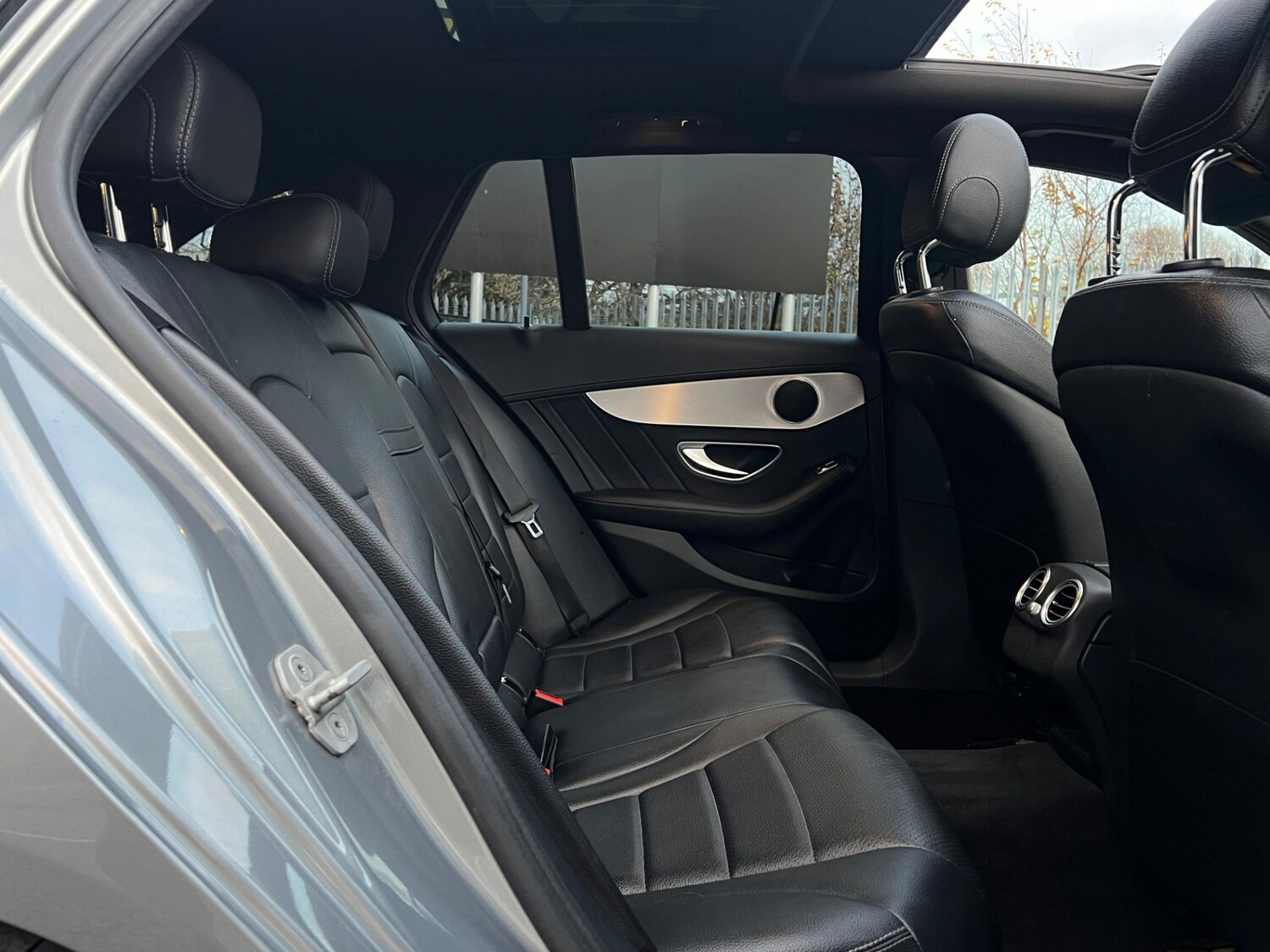 Used Mercedes-Benz C Class 2015 for sale - 76918728: Photo 27