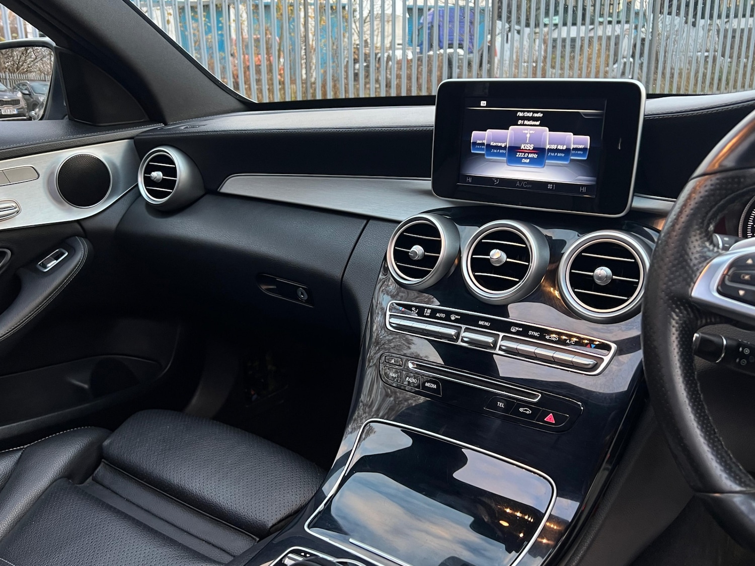 Used Mercedes-Benz C Class 2015 for sale - 76918728: Photo 29