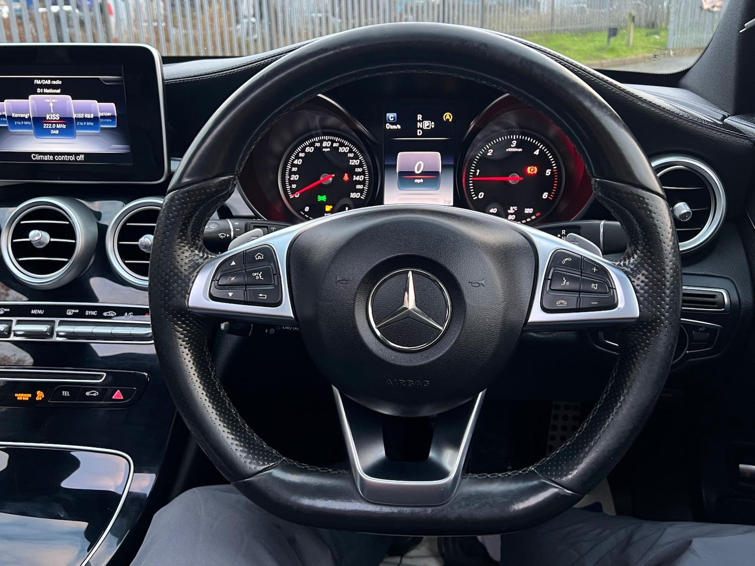 Used Mercedes-Benz C Class 2015 for sale - 76918728: Photo 30