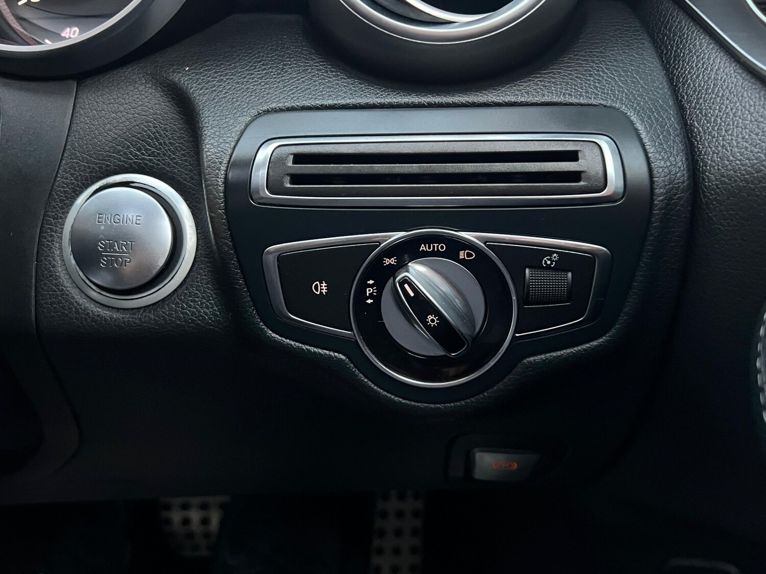 Used Mercedes-Benz C Class 2015 for sale - 76918728: Photo 34