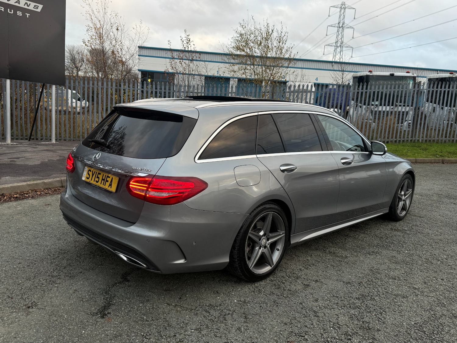 Used Mercedes-Benz C Class 2015 for sale - 76918728: Photo 4