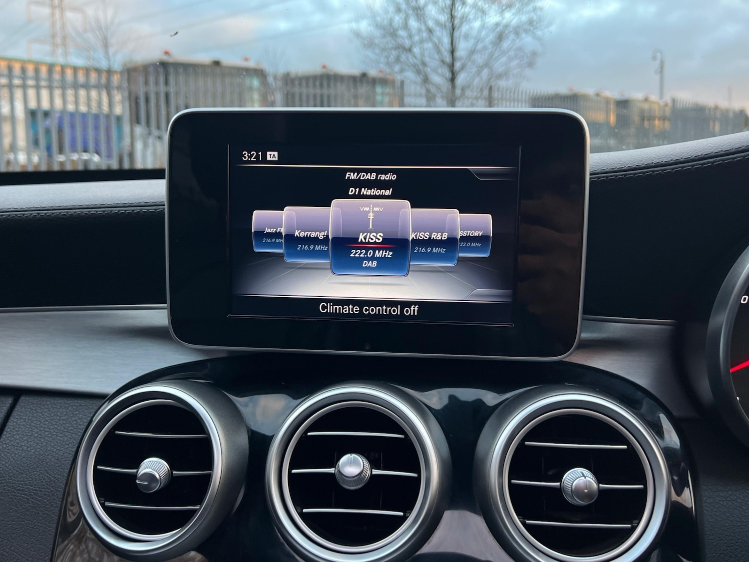 Used Mercedes-Benz C Class 2015 for sale - 76918728: Photo 45