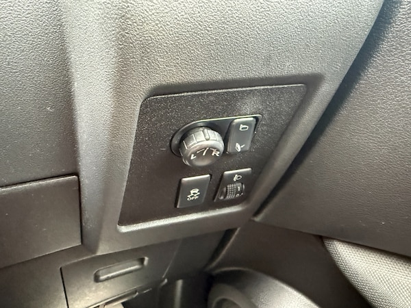 Used Nissan Qashqai 2010 for sale - 76243106: Photo 23