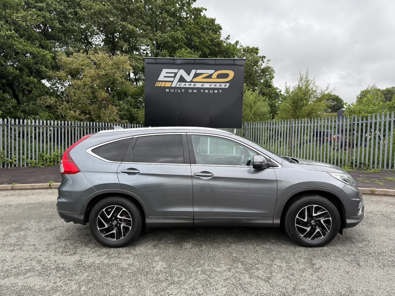 Used Honda CR-V 2016 for sale - 76312499: Photo 2