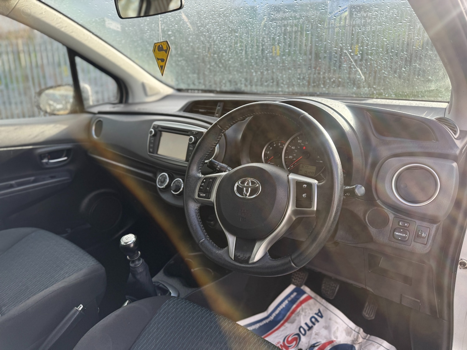 Used Toyota Yaris 2013 for sale - 77568525: Photo 19