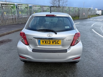 Used Toyota Yaris 2013 for sale - 77568525: Photo