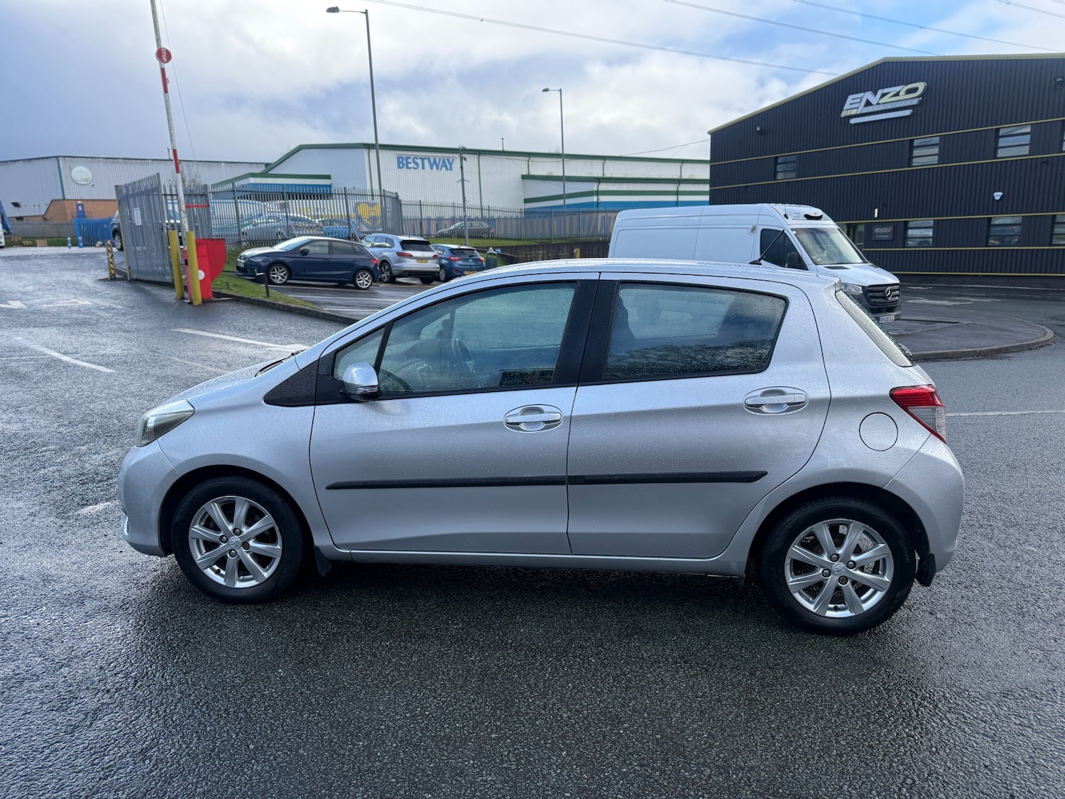 Used Toyota Yaris 2013 for sale - 77568525: Photo 6