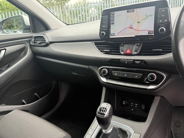 Used Hyundai i30 2017 for sale - 75726623: Photo 19